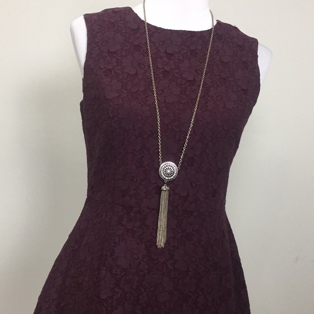 Lace Shift Dress - Picture 2 of 3